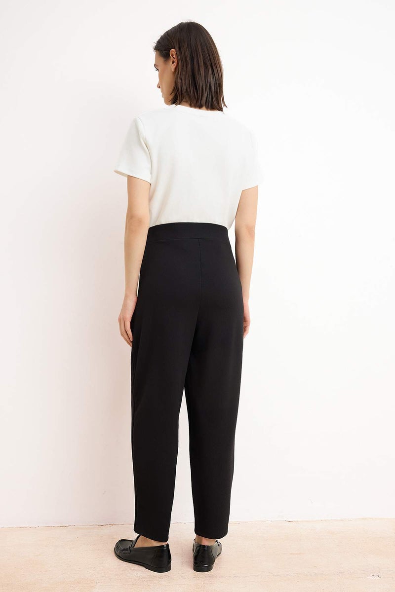 trendyol Black Carrot Mold Knitted Trousers - Image 4