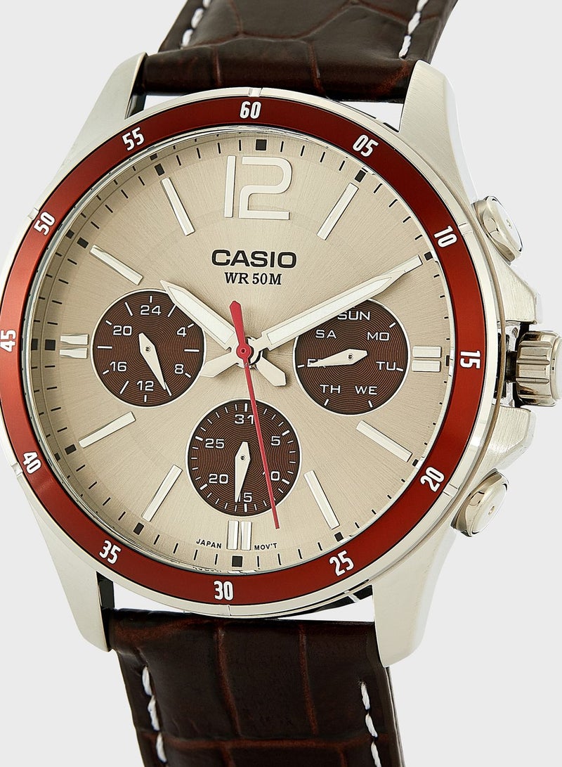 كاسيو ساعة تناظرية بحزام جلد صناعي - Image 2