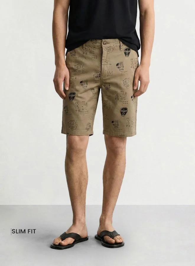 ذا انديان كراج كو Men Slim Fit Doodle Printed Side Pocket Mid-Rise Chino Shorts