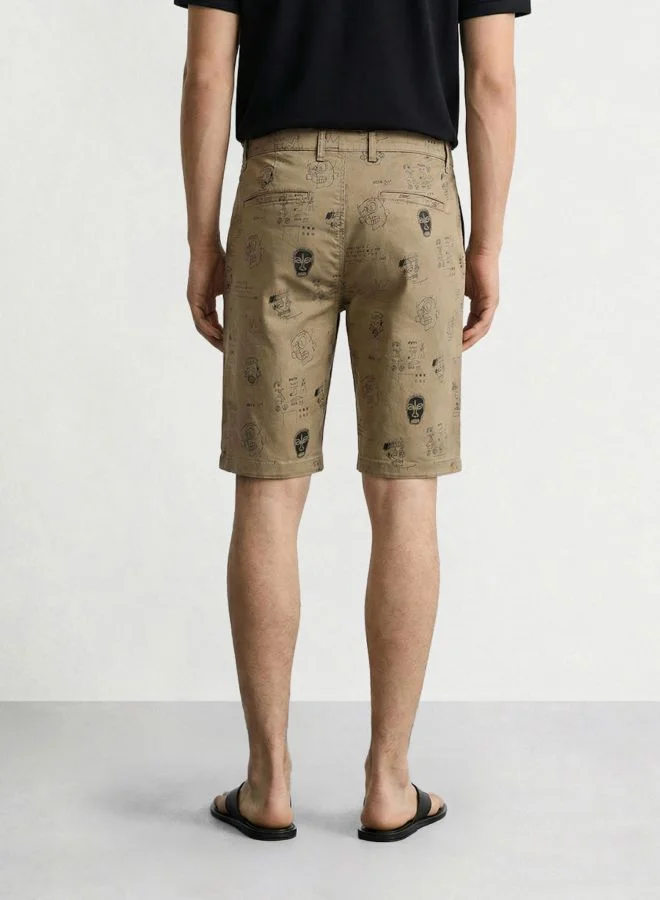 ذا انديان كراج كو Men Slim Fit Doodle Printed Side Pocket Mid-Rise Chino Shorts