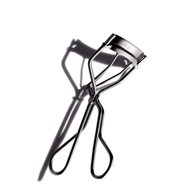 Shiseido Eyelash Curler - Crimps & Curls Lashes for Perfect, Eye-Framing Fringe - Gentle & Safe - Includes Replacement Pad - Image 1