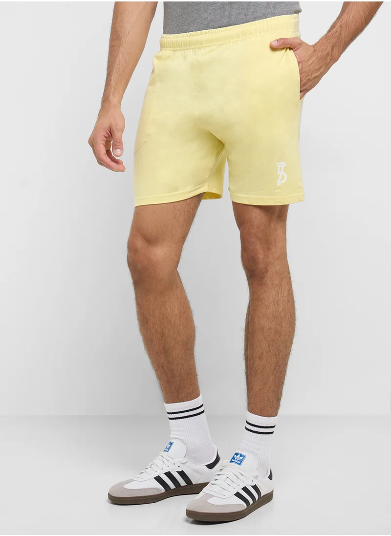 سفنتي فايف بيسيكس Casual Shorts