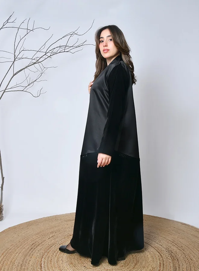 عبايات حوراء عباية مخمل وساتان فاخرة بتصميم عصري – أناقة راقية للمناسبات