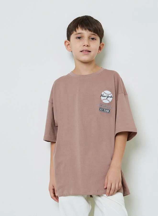 ستايلي Teen Boys Brown Graphic Print Oversized T-Shirt