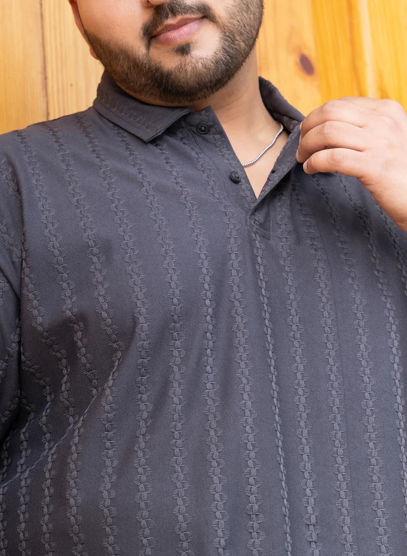انستافاب بلس Instafab Plus Men's Grey Spiralknot-Tactile Polo T-Shirt For Casual Wear | Polo Neck | Short Regular Sleeves | Half-Button Closure | Plus Size T-Shirt Crafted With Comfort Fit For Everyday Wear