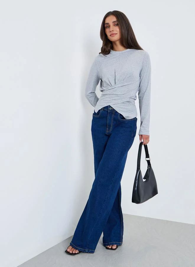 ستايلي بلوزة بنمط لف وأكمام طويلة