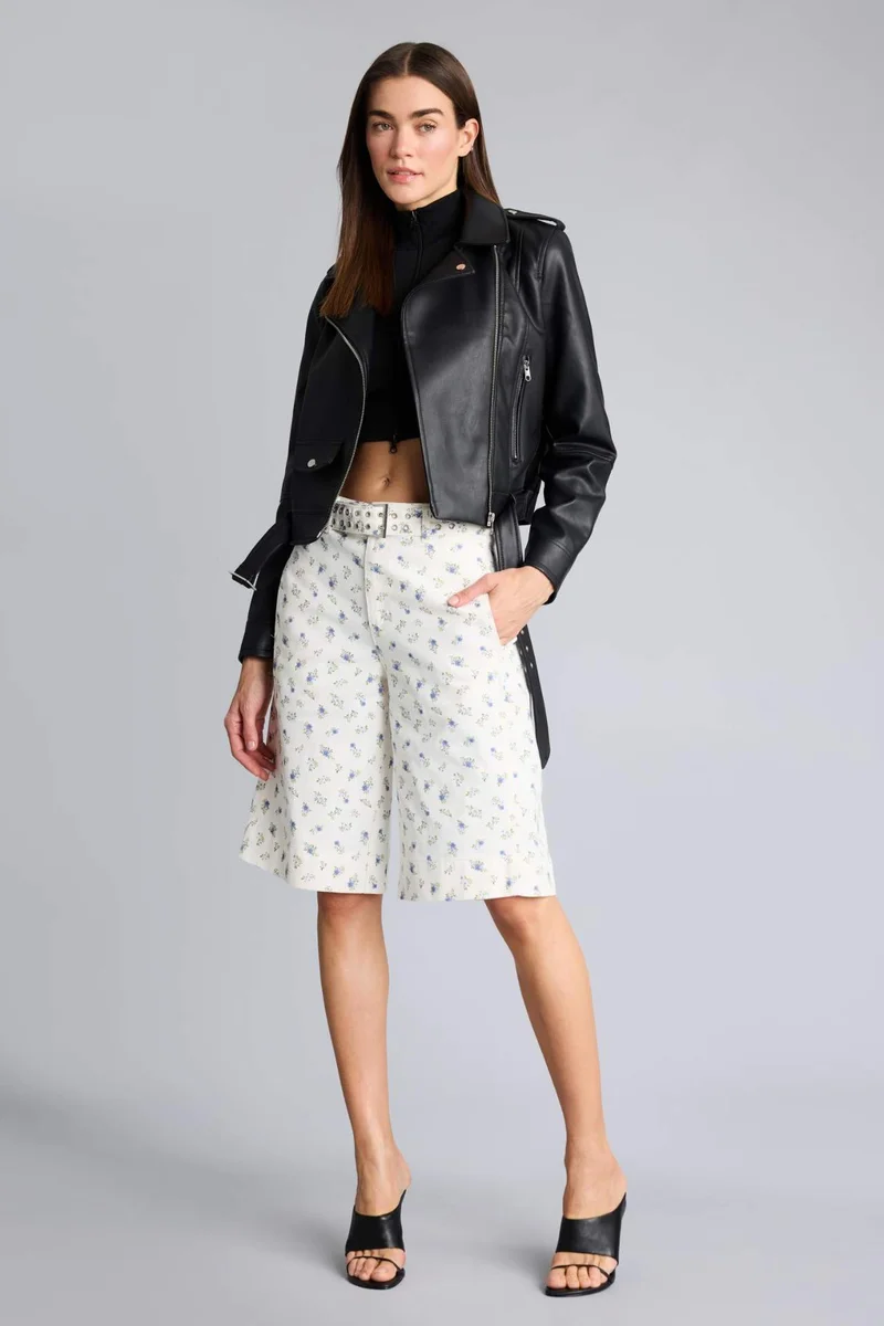 DeFacto Afra x Defacto Normal Waist Gabardine Bermuda Shorts