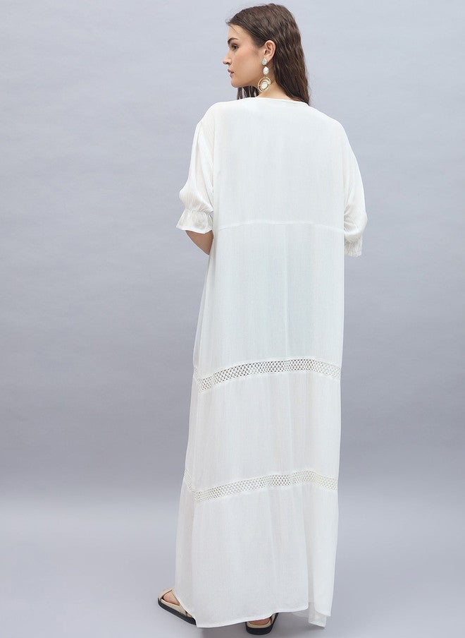 StyleStone V-Neck High Slit Open Front Longline Shrug In White - Image 4