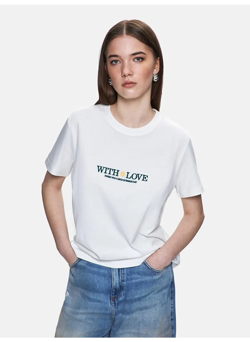 إل تي بي White T-Shirt
