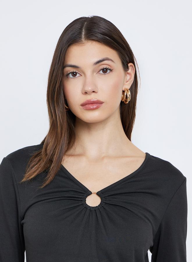 Styli Black Keyhole Detail Fitted Knit Top - Image 4