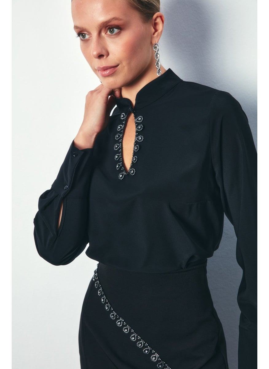 Collar Drop Detail Blouse - Black - pzsku/Z346183D9FFFA018FB00EZ/45/_/1740639442/53d68444-311c-473d-8ef4-f523b6bad520