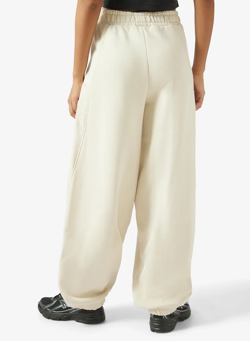 New Balance LINEN (LIN) Athletics Crafted Fleece Sweatpants for Women | Best Price UAE