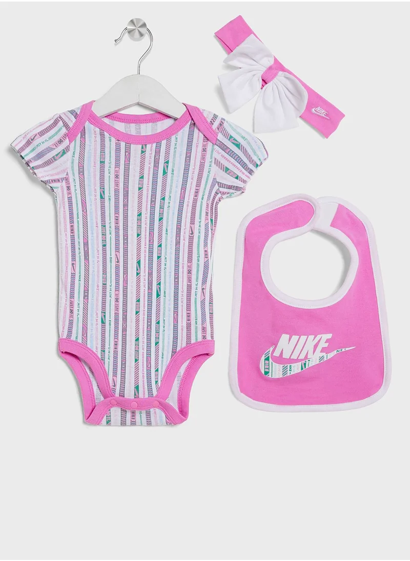 Nike Infant 3 Piece Box Set