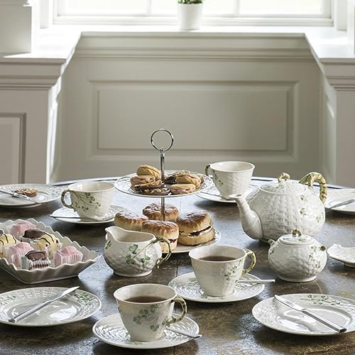 Belleek طقم فنجان وش saucer من بيلليك الكلاسيكي - مجموعة يدوية إيرلندية من الصين الرفيعة - فنجان وش saucer مستوحى من الطراز العتيق - طقم شاي من الخزف آمن للاستخدام في الميكروويف - 6 أونصات سائلة - Image 5