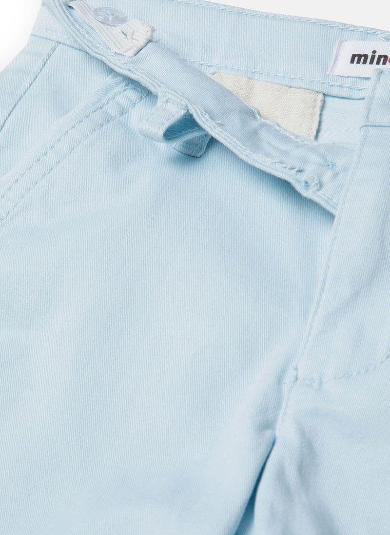 مينوتي شورت تشينو للأولاد بخصر قابل للتعديل - Image 4