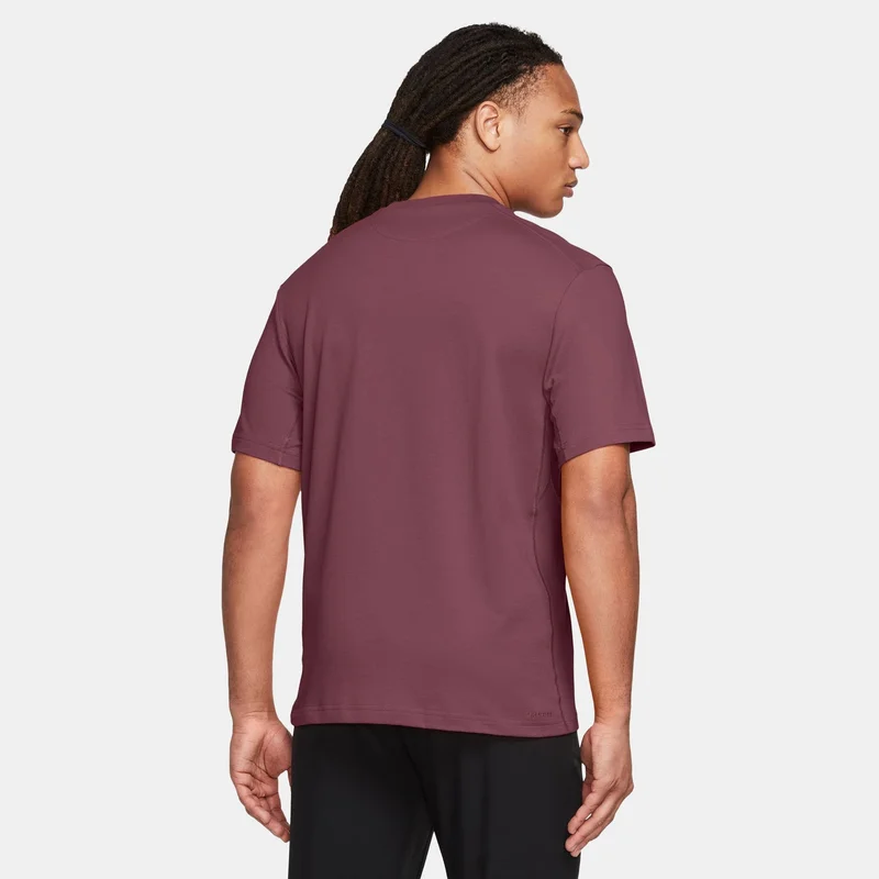 نايكي تيشيرت تدريب رجالي دراي فيت أساسي