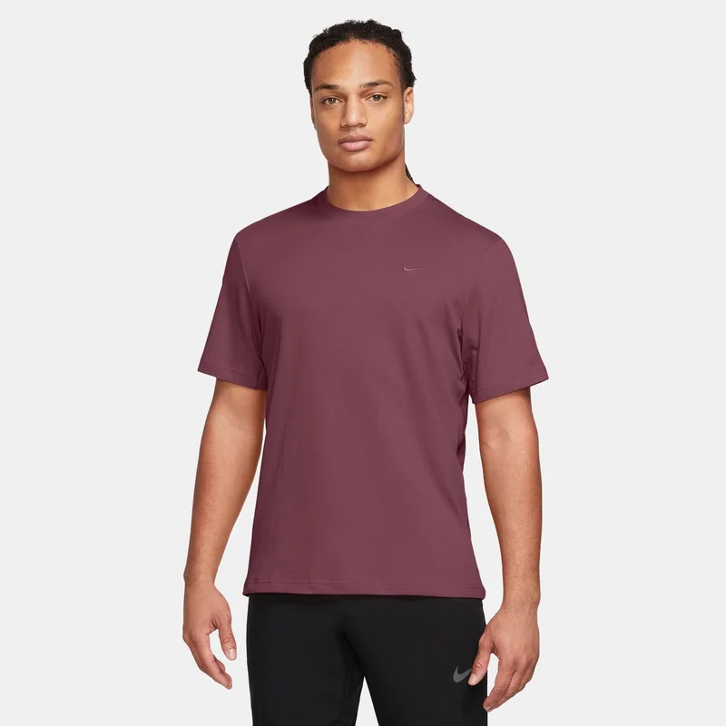 نايكي تيشيرت تدريب رجالي دراي فيت أساسي