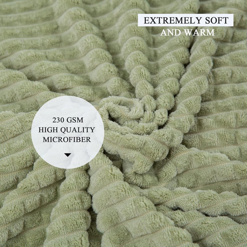 Simple&Opulence Flannel Fleece Blanket, 230GSM Super Soft Luxury Warm Throw Blanket with Stereoscopic Grid Design, Suitable for All Seasons, Perfect for Women Kids (Sage Green, 50"x70") - Image 4