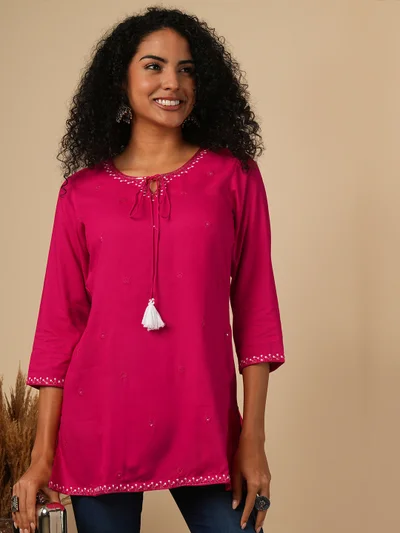 globus Women Embroidered Tie-Ups V-Neck Tunic