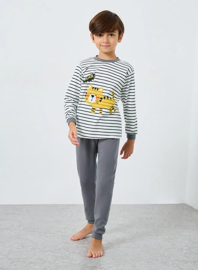 Styli Styli Boys Tiger Graphic T-Shirt and Pyjama Set