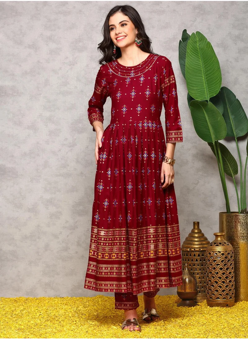 ISHIN Women Ethnic Motifs Printed Empire Gotta Patti Kurta With Trousers