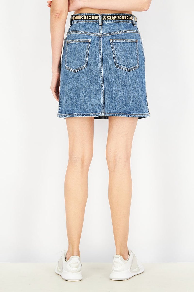 STELLA MCCARTNEY تنورة قصيرة مزودة بحزام للنساء، غسيل أزرق - Image 2