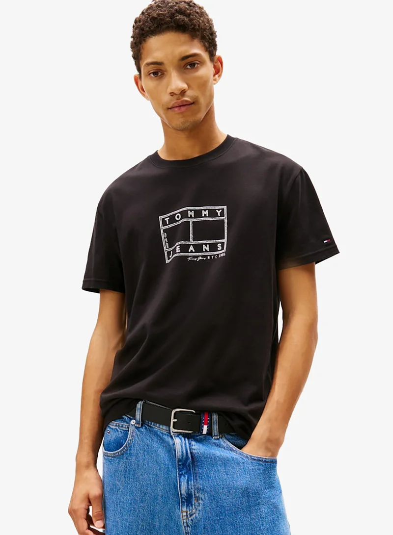 TOMMY JEANS Regular Center Crew Neck T-Shirt