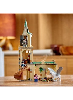 LEGO LEGO Harry Potter Hogwarts Courtyard: Sirius’s Rescue 76401 Building Kit (345 Pieces)  - Image 3