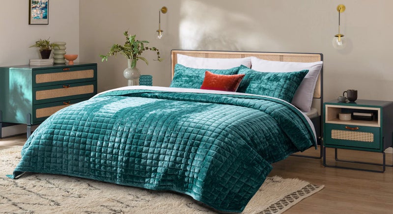 RECYCO Luxury Velvet Quilt Set Full Queen Size, Lightweight Velvet Comforter Set, Oversized Bedspread Coverlet Quilted Bedding Set, with 2 Matching Pillow Shams, for All Season, Teal - Image 3