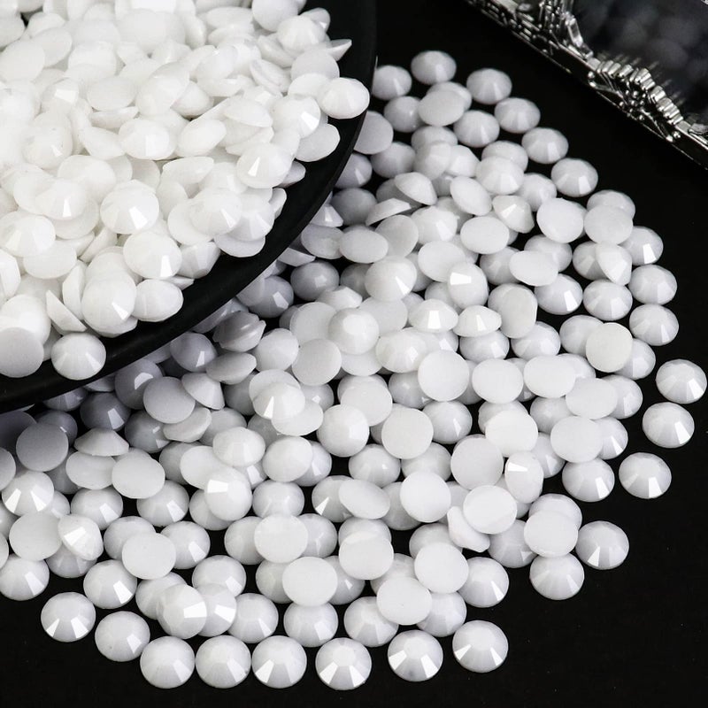 Briskbloom 2000PCS SS20 5mm Resin Flatback Rhinestone Solid White Flatback Rhinestones for Nails Tumblers Mugs Bottles Craft Decoration Loose Bling Glitter Diamond Stone