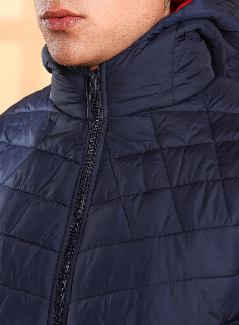 كامبوس سوترا Men's Dark Blue Quilted Puffer Jacket With Contrast Striped Sleeve