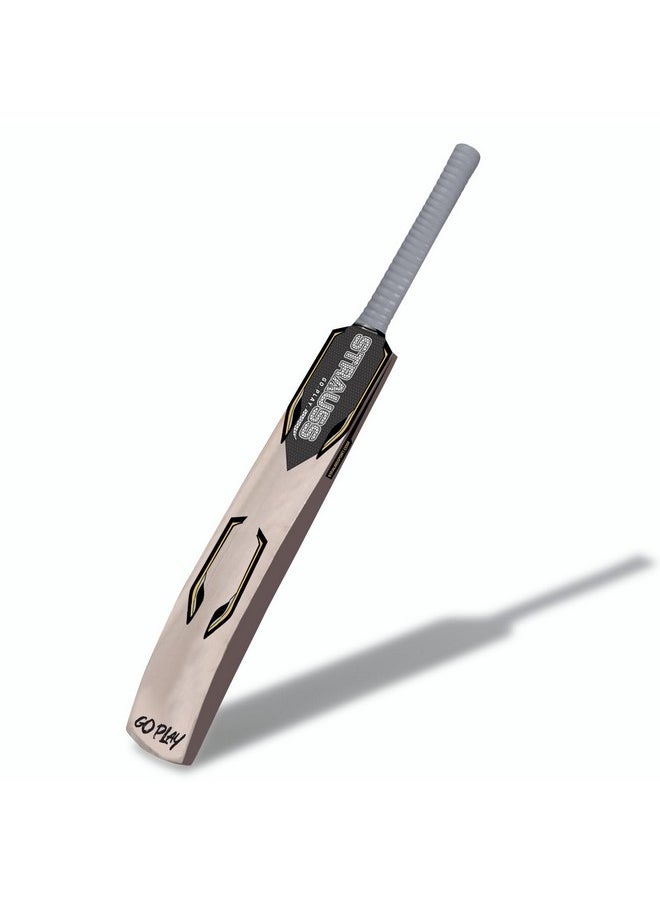 شتراوس مضرب الكريكيت STRAUSS Grand Kashmir Willow | المقاس: مقبض قصير (SH) | مناسب للكرة الجلدية/كرة التنس | الفئة العمرية 13 سنة فما فوق | للشباب/البالغين | غطاء مقاوم للخدش وغطاء مضرب | رمادي | (1050-1200 جرام)  - Image 1