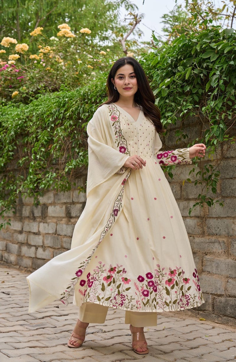 Shiv Textiles Women's Chanderi Silk Embroidered with Handwork Kurta Pant Dupatta Set(JD-SAHELI-Beige-M) - Image 5