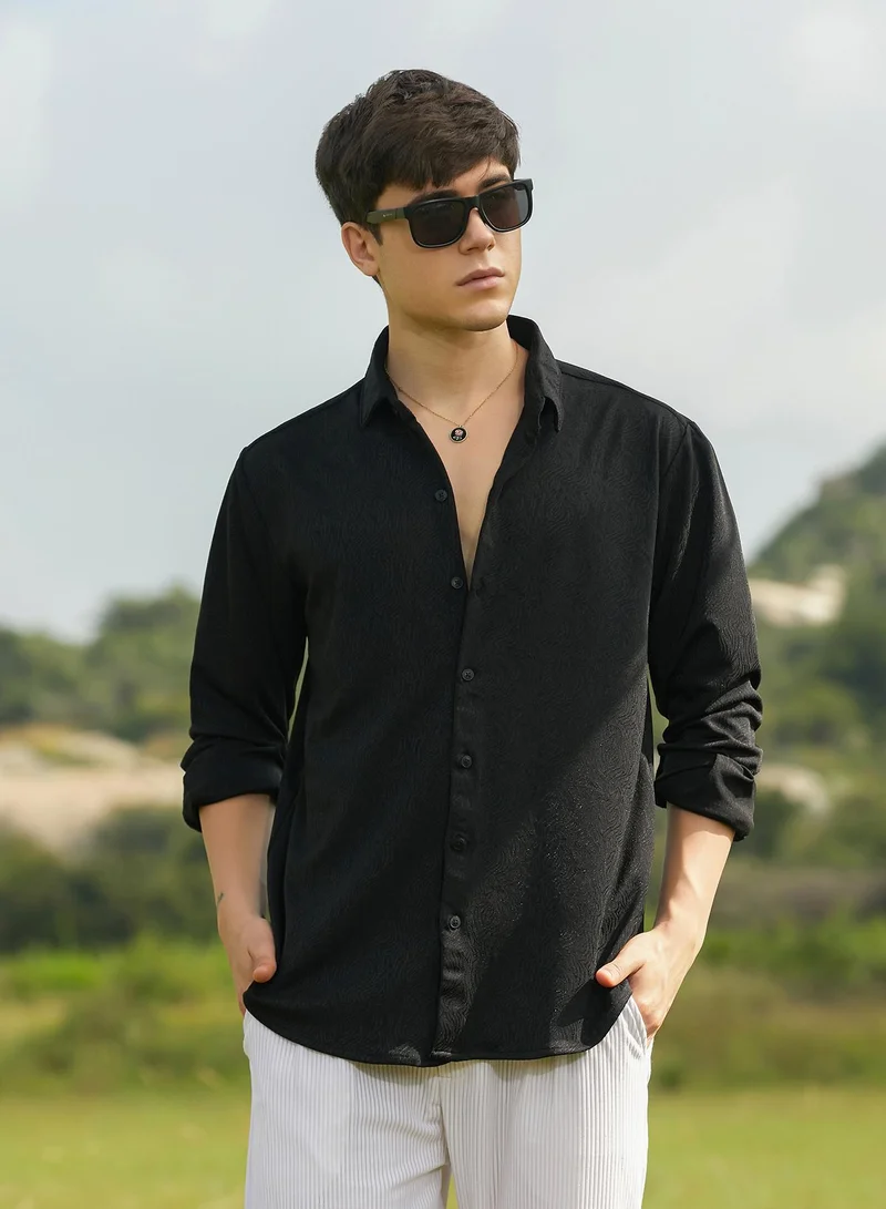 Campus Sutra Men's Onyx Black Crimp-Tactile Shirt For Casual Wear | Spread Collar | Long Cuffed Sleeves | Button Closure | Shirt Crafted With Comfort Fit For Everyday Wear