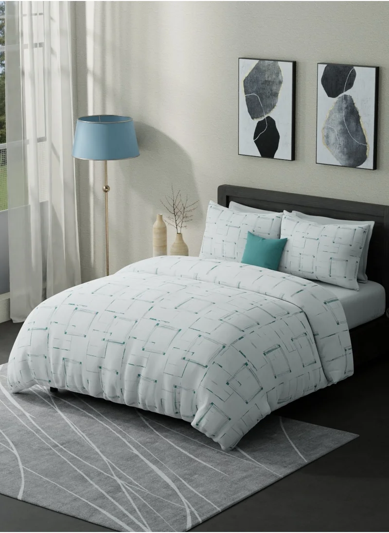 يونايتد كولورز أوف بينتيون United Colors of Benetton Boutique 300 TC Super King Bedsheet with 2 Pillow covers Multi