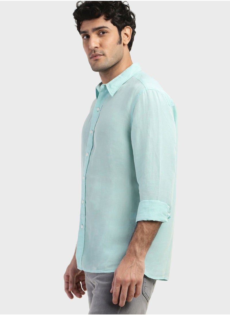 Levi's - Essential Regular Fit Shirt - Image 1