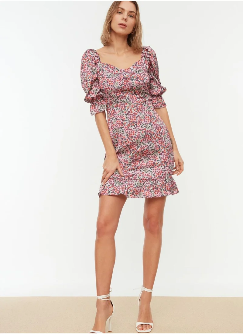 trendyol Sweetheart Neck Ditsy Print Dress