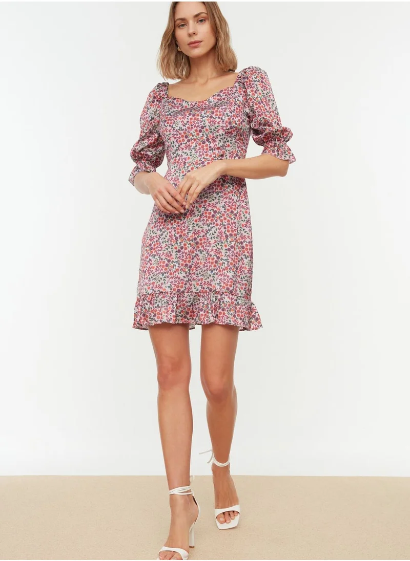 trendyol Sweetheart Neck Ditsy Print Dress