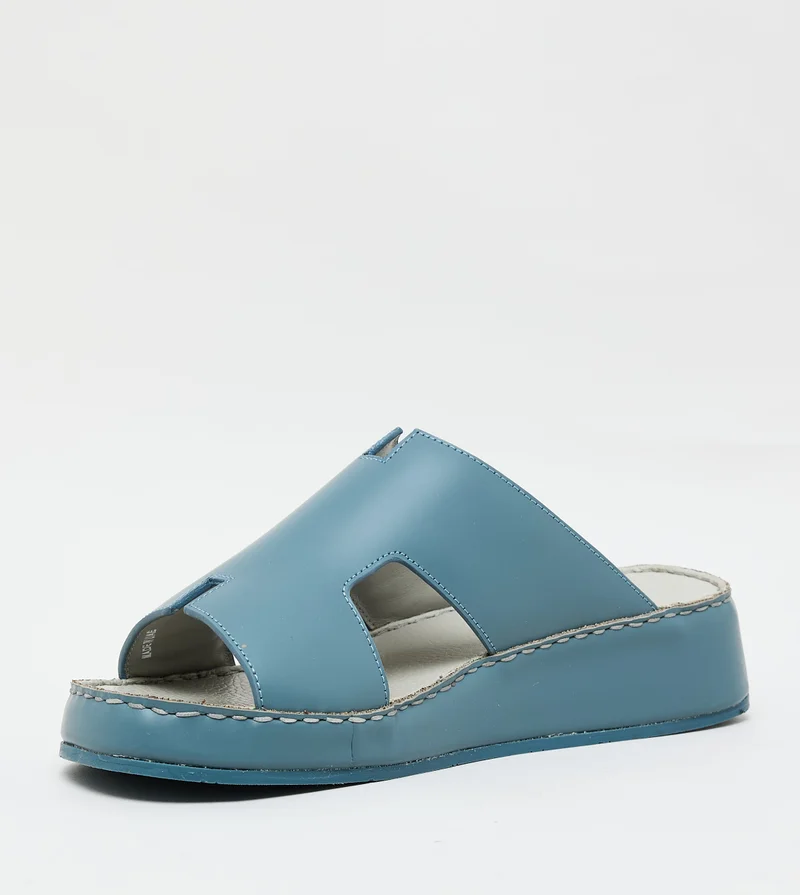 STEVE MADDEN  Boys Arabic Sandals Light Blue Boys Sandals for Men | Best Price UAE