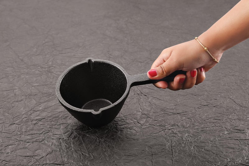Tosaa Tosaa Cast Iron Tadka Pan, Vaghar Chounk Used for Frying Spices & Dal, Gas & Induction Friendly Base Loha Baghar, Small Size, Pre-Seasoned Cookware for Kitchen - 11 Cm  - Image 2