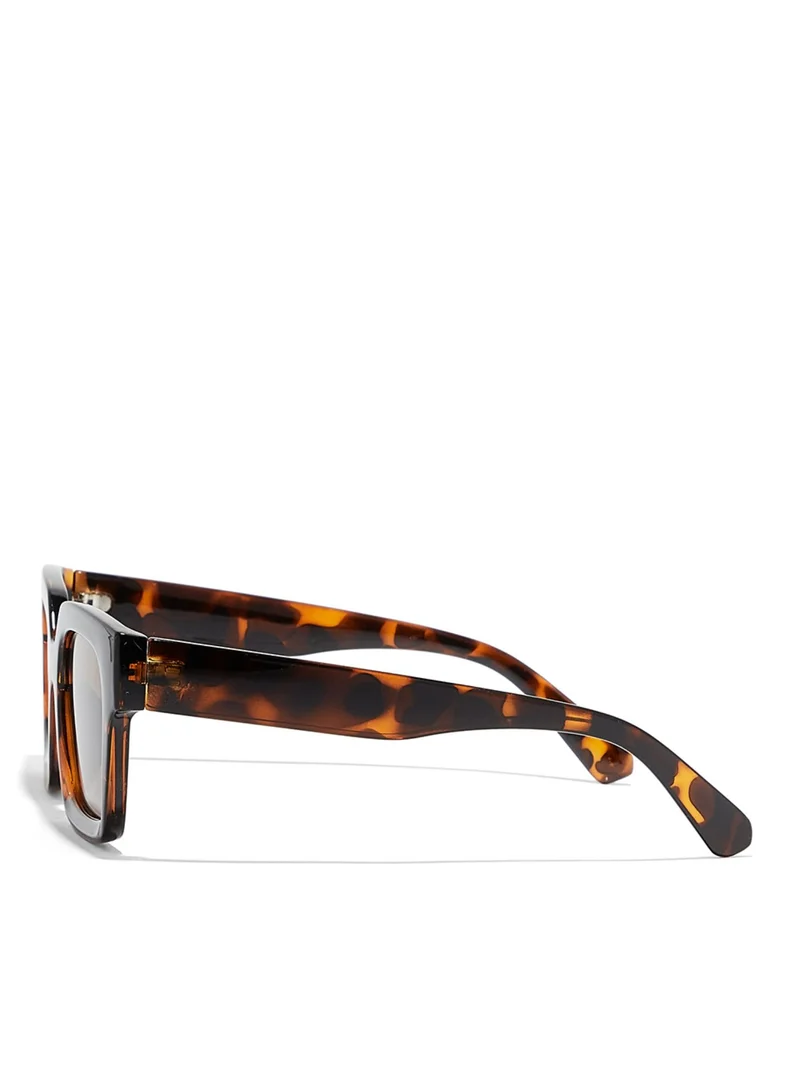 Blackout PLAZA Women Tortoise Sunglasses - Frame Material: Thermoplastic Rubber (TR90)- Frame Color: Tortoise-Lens Color: Brown  - Full Rim