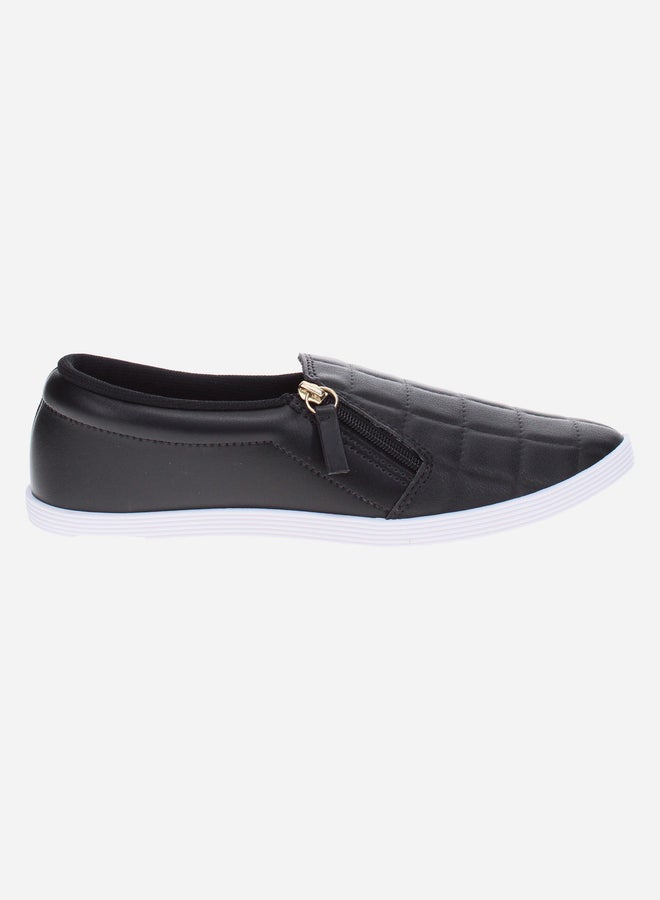 Beira Rio Quilted Flat Shoes with Zipped Detail - Image 2