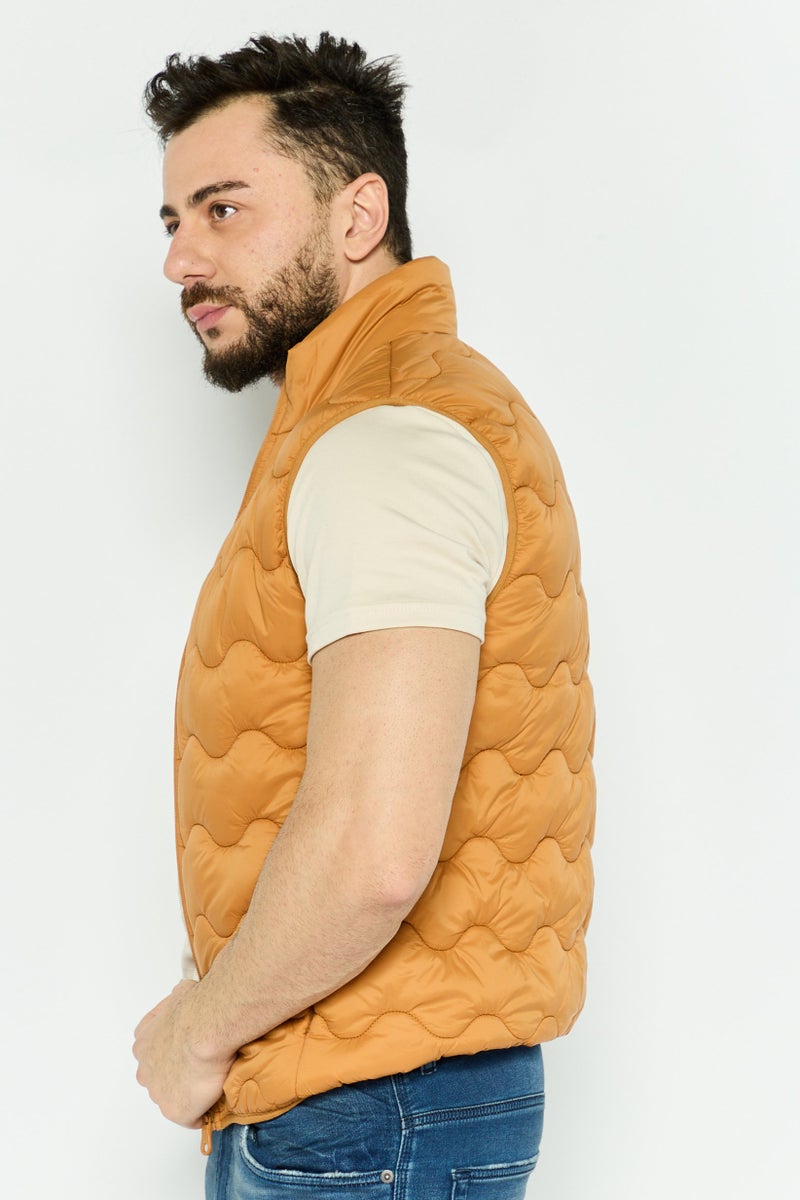 Lyle & Scott Men Quilted Print Jacket Vest, Slight Brown - Image 3