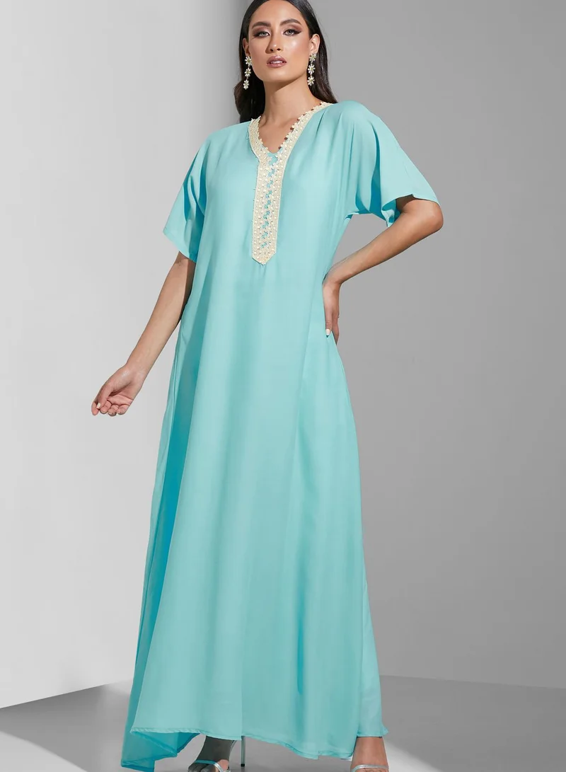 SINOIR V-Neck Lace Detail Abaya