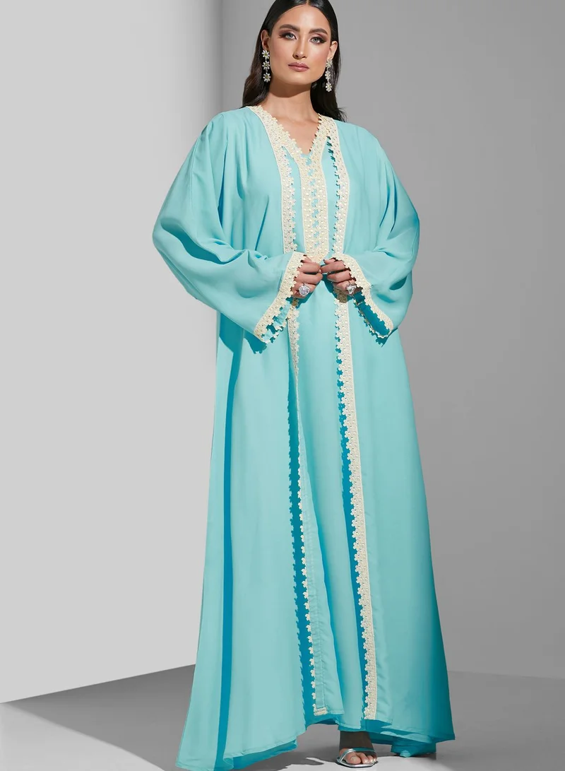 SINOIR V-Neck Lace Detail Abaya