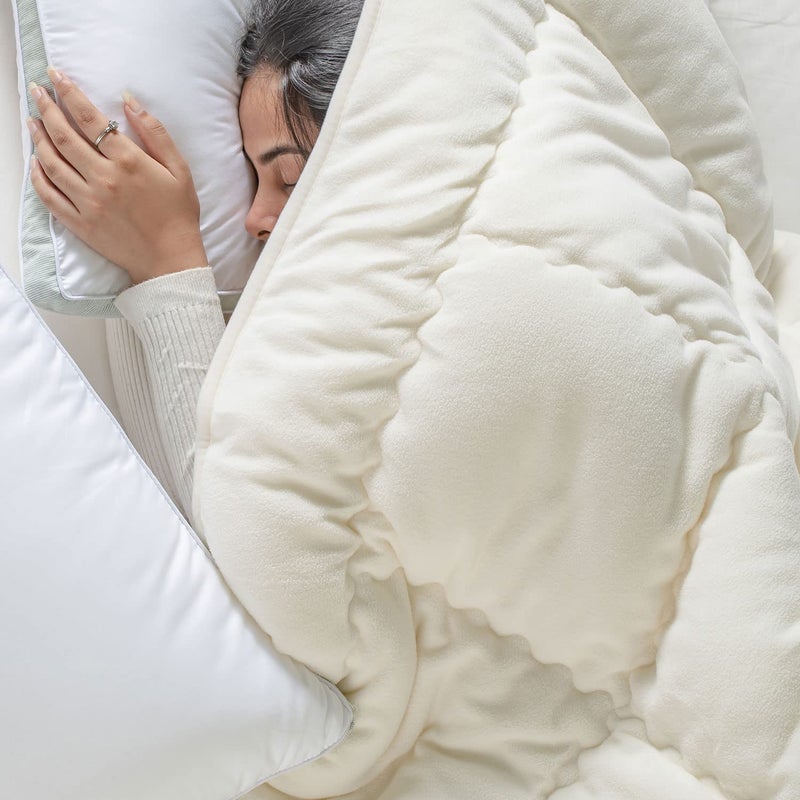 SPREAD SPAIN SPREAD SPAIN Microfiber Arctic Extreme Luxury Winters Quilt 700 GSM Ultra Soft Super Cosy Comfort for All Seasons Breathable Quilt Single 60x90 Inches Off White  - Image 2