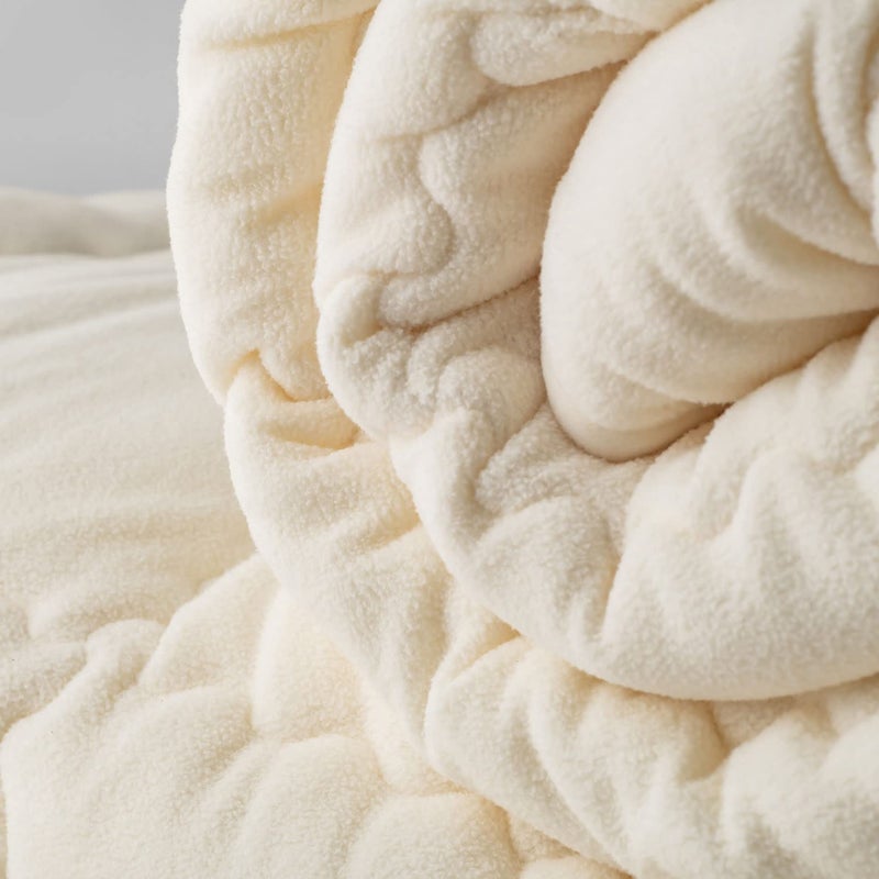 SPREAD SPAIN SPREAD SPAIN Microfiber Arctic Extreme Luxury Winters Quilt 700 GSM Ultra Soft Super Cosy Comfort for All Seasons Breathable Quilt Single 60x90 Inches Off White  - Image 5