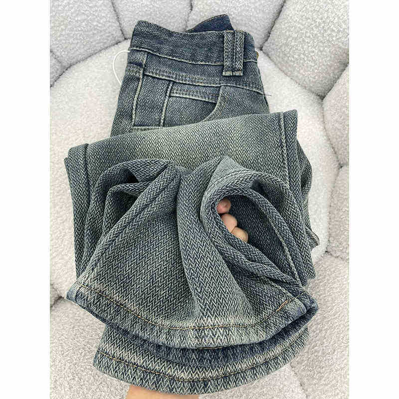 Unisex Classic Denim Jeans Loose Fit Daily Outdoor Wear - Image 1