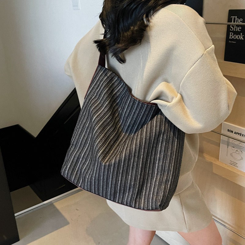 Large-Capacity Tote Bag Simple Striped Shoulder Bag Women'S 2025 Fashion Canvas Bucket Bag - Image 2