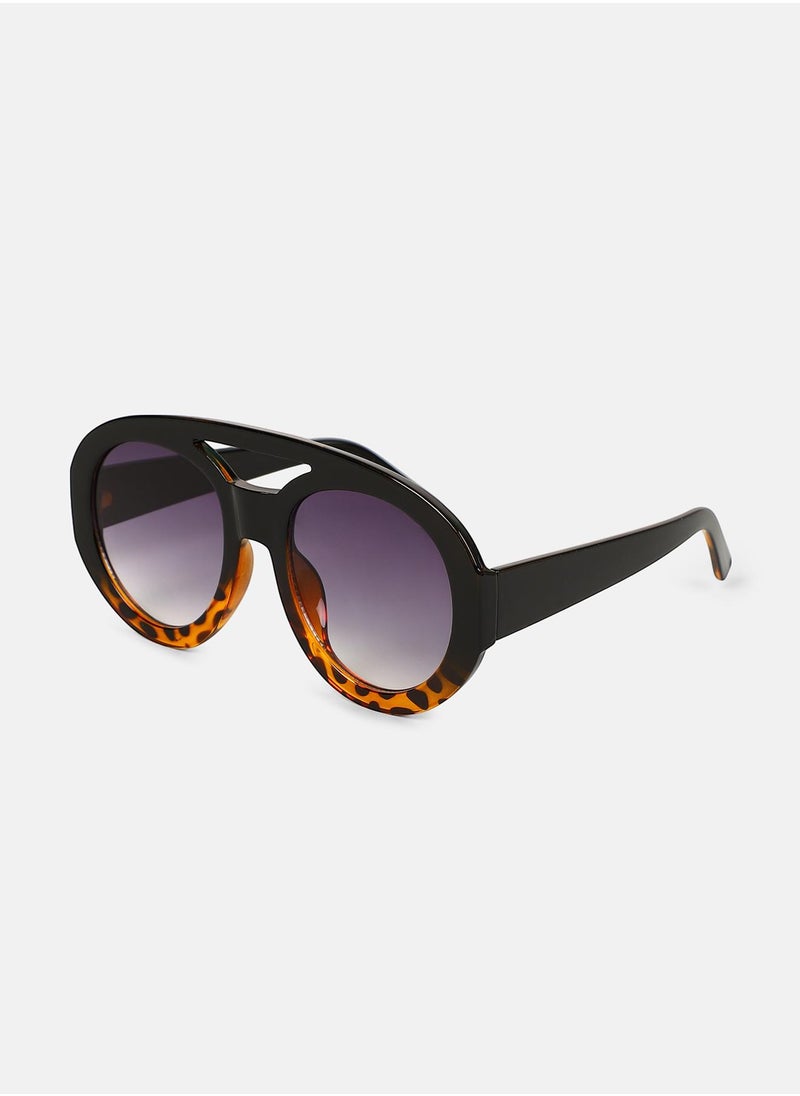 Haute Sauce Polarized Full Rim Shield Sunglasses For Women  - Image 5